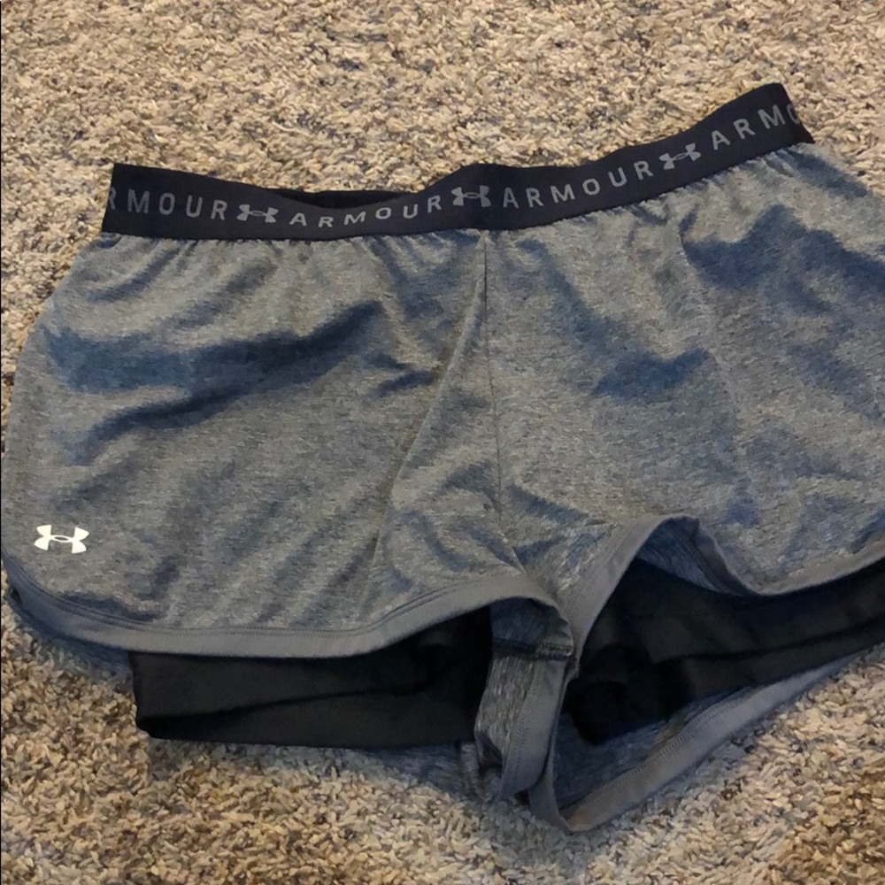 Women’s under armour heat gear shorts